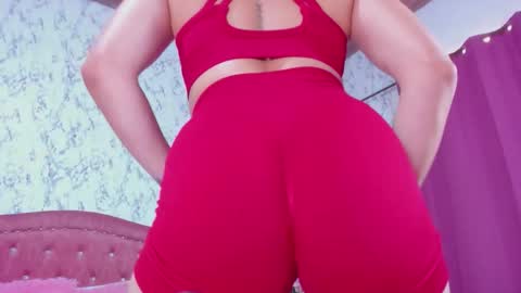 Snapshot of miamalkovaa_ chatting on 10/17/25, 04:42 Mia Malkova online show from 10/17/25, 04:42