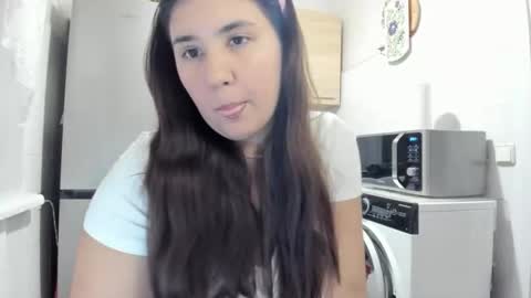 Snapshot of miamarrone chatting on 11/11/25, 06:30 MiaMarrone online show from 11/11/25, 06:30