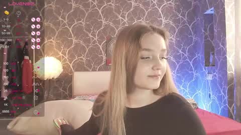 Mia online show from 05/02/26, 03:06