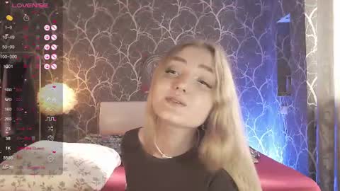 Mia online show from 07/27/26, 02:46