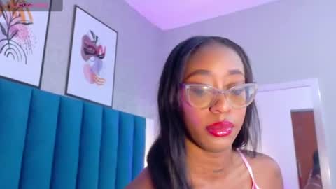 Mia  online show from 06/11/26, 12:36