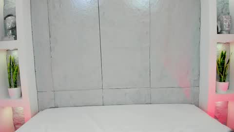 Snapshot of miamistrex chatting on 10/19/25, 04:02 Mia Mistrex online show from 10/19/25, 04:02