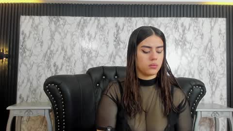 Mia   -5 7001400 Follow  online show from 01/04/25, 01:42