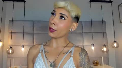 Mia Morgann online show from 01/12/25, 02:19