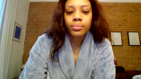 MiaMuffn online show from 11/17/25, 07:52
