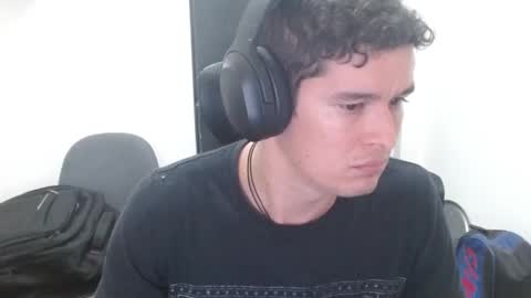 Snapshot of miaou_miaou chatting on 11/12/25, 01:39 miaou_miaou online show from 11/12/25, 01:39