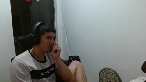 miaou_miaou online show from 04/27/26, 02:42