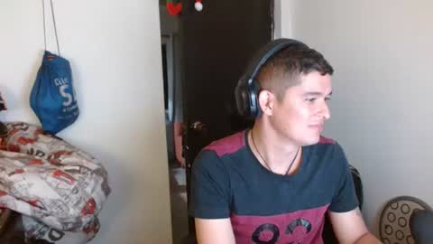 miaou_miaou online show from 05/12/26, 12:41