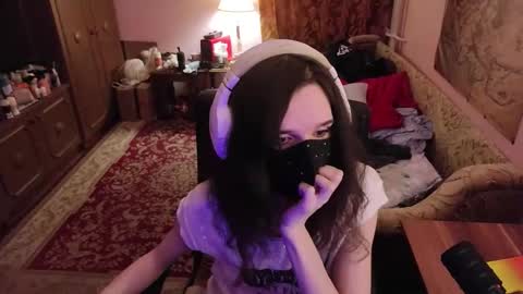 Kristien online show from 10/31/25, 05:58