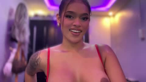 Mia online show from 02/17/25, 05:21