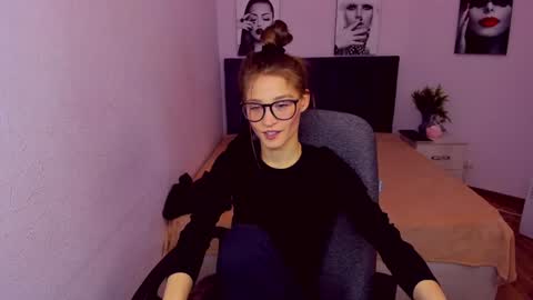 Mia online show from 01/18/25, 05:48