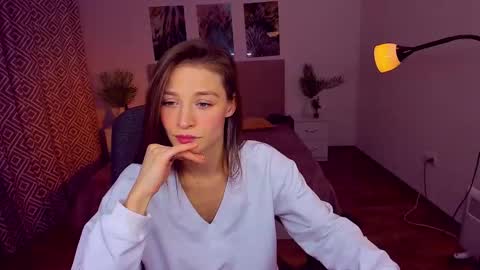 Mia online show from 01/19/25, 09:23