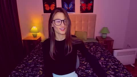 Mia online show from 01/26/25, 06:37