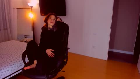 Mia online show from 11/01/25, 07:49