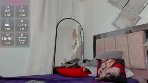Snapshot of miapearls_ chatting on 12/15/25, 02:16 miapearls_ online show from 12/15/25, 02:16