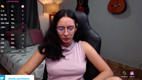 Snapshot of miaportman chatting on 01/23/25, 12:41 MIAPORTMANN online show from 01/23/25, 12:41
