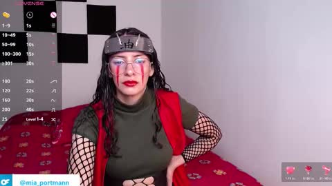 Snapshot of miaportman chatting on 11/09/25, 02:48 MIAPORTMANN online show from 11/09/25, 02:48