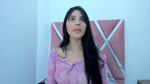 Snapshot of miaquevedo chatting on 09/29/25, 11:59 Mia Quevedo online show from 09/29/25, 11:59