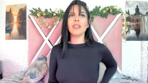 Snapshot of miaquevedo chatting on 12/14/25, 12:10 Mia Quevedo online show from 12/14/25, 12:10