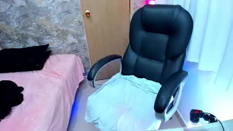 miarivers_1 online show from 06/17/26, 03:35