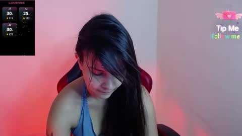 miarobinn_ online show from 11/25/25, 08:47