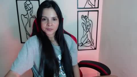 miarobinn_ online show from 07/26/26, 12:12