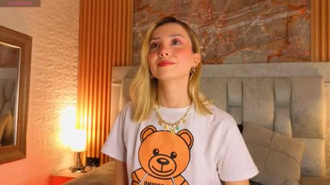 Snapshot of miaroldan chatting on 11/14/25, 05:55 miaroldan online show from 11/14/25, 05:55