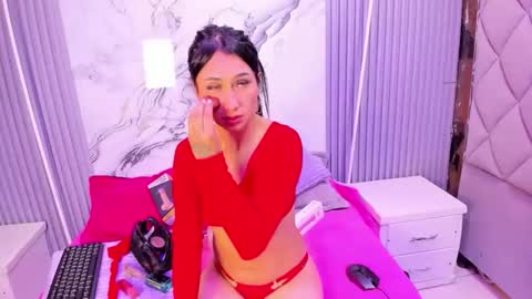 Snapshot of miarose_69 chatting on 05/01/26, 03:33 Miarose 69 online show from 05/01/26, 03:33