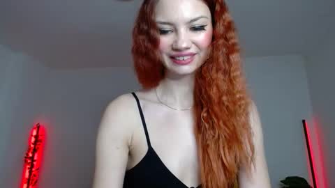 MiaRossalinda online show from 11/15/25, 05:31