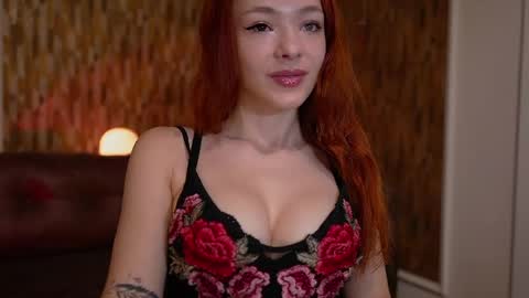Mia online show from 06/05/26, 01:56