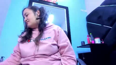 Snapshot of miarous69 chatting on 05/06/26, 09:47 MiaRouse online show from 05/06/26, 09:47