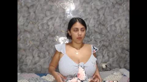Snapshot of miarouse1531 chatting on 02/19/26, 05:14 miarouse1531 online show from 02/19/26, 05:14