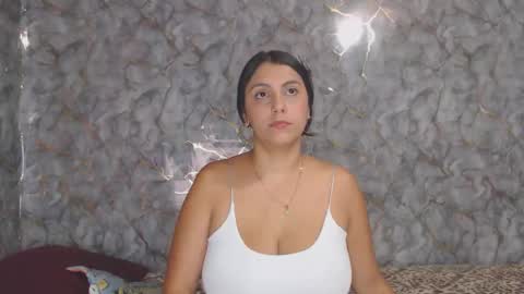 Snapshot of miarouse1531 chatting on 05/14/26, 05:47 miarouse1531 online show from 05/14/26, 05:47