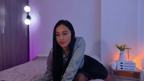 Snapshot of miarouss3 chatting on 10/22/25, 02:06 My name is Mia Please say hello I like to chat with you. If you have requests or dirty talk please use tip online show from 10/22/25, 02:06