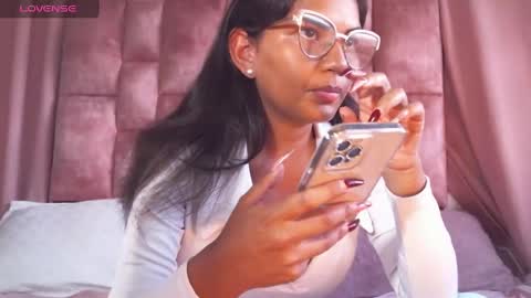 Snapshot of miasandoval_22 chatting on 01/08/25, 09:01 miasaandovaal 22 online show from 01/08/25, 09:01