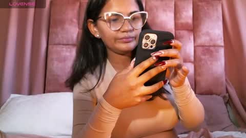 Snapshot of miasandoval_22 chatting on 01/10/25, 09:10 miasaandovaal 22 online show from 01/10/25, 09:10