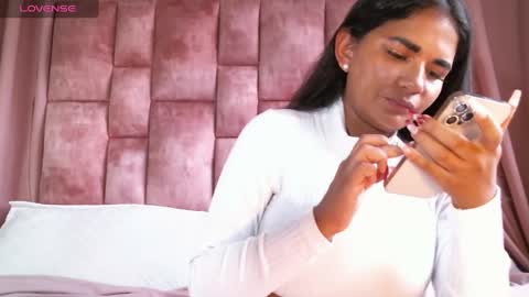 Snapshot of miasandoval_22 chatting on 02/01/25, 08:05 miasaandovaal 22 online show from 02/01/25, 08:05