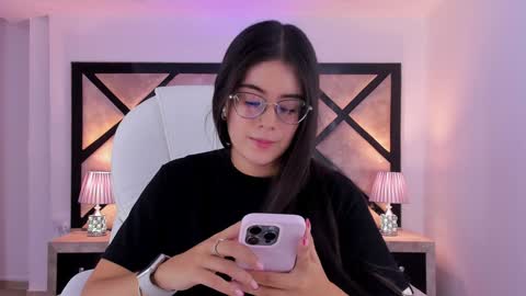 Mia online show from 12/17/24, 10:11