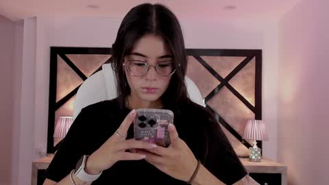 Mia online show from 01/16/25, 08:03