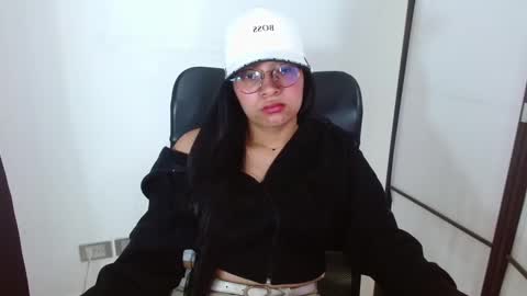 miasky2 online show from 09/18/25, 02:52