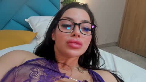 Mia online show from 02/03/25, 09:39