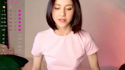 Snapshot of miasweetashoney chatting on 11/05/25, 06:35 Mia online show from 11/05/25, 06:35