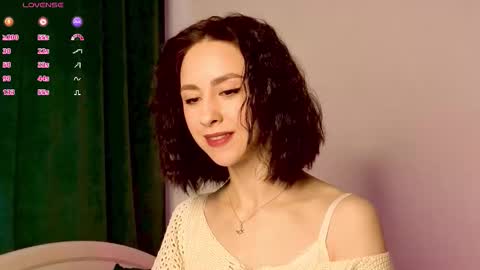 Snapshot of miasweetashoney chatting on 12/05/25, 06:22 Mia online show from 12/05/25, 06:22