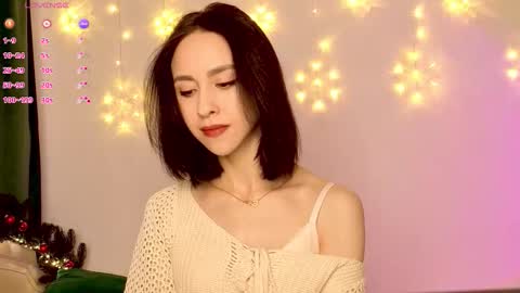 Snapshot of miasweetashoney chatting on 12/15/25, 07:56 Mia online show from 12/15/25, 07:56