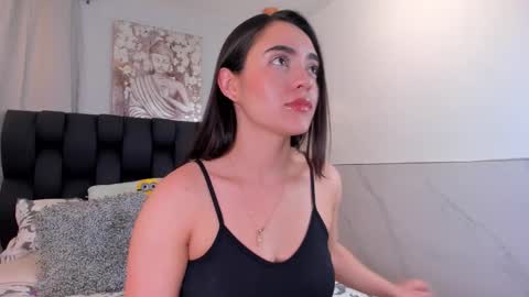 miavelvet1 online show from 11/25/25, 03:06