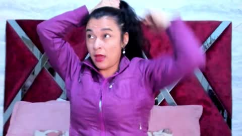 Mia Villalobos online show from 12/07/24, 11:40