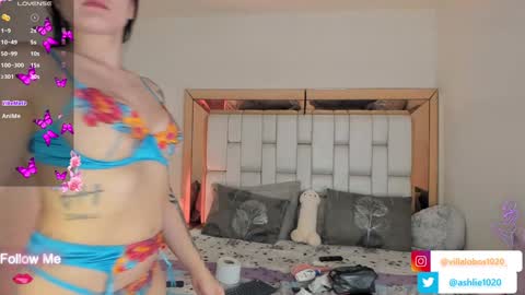Mia Villalobos online show from 12/28/24, 11:09