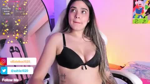 Snapshot of miavillalobos_ chatting on 07/03/26, 03:35 Mia Villalobos online show from 07/03/26, 03:35
