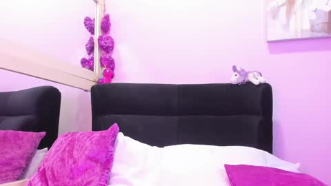 MiaWeiss online show from 12/11/24, 10:16