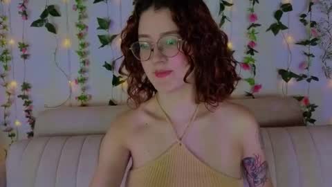 Snapshot of miawinx chatting on 12/02/25, 01:22 Mia winx online show from 12/02/25, 01:22